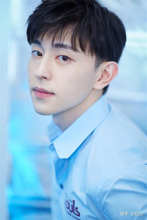 邓伦收到什么礼物最新素材