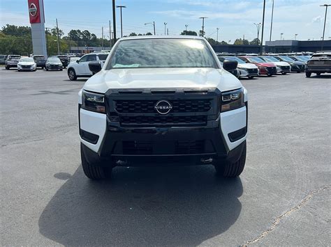2026 Nissan® Frontier SV 4X4 CC-SB Auto at Pete Mankins Nissan