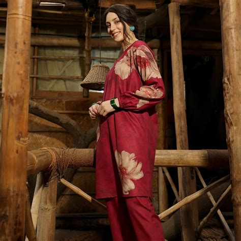 Qissa women's Rouge Pink Poppy Flora Kurti With Trousers