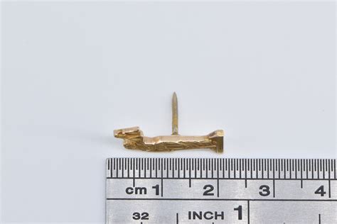 10K Lady Justice Scales Liberty Symbol Karma Yellow Gold Charm/Pendant | Property Room