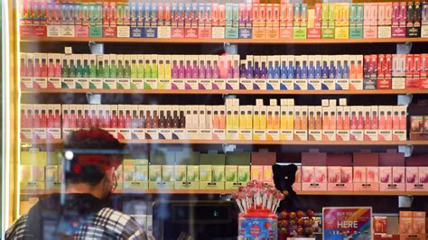 Should disposable vapes be banned? Here are the best solutions - Big Issue