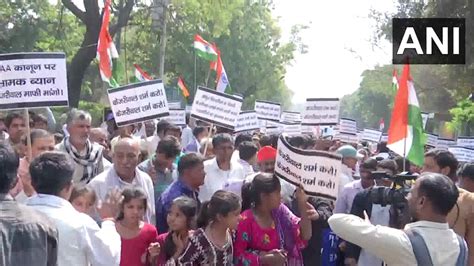 VIDEO: Pakistani Hindu Migrants Stage Protests Against Delhi CM Arvind ...