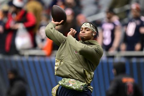 Bears have to do better to complement Justin Fields' recent ...