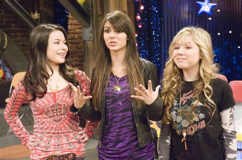 Picture of Victoria Justice in iCarly, episode: iFight Shelby Marx ...