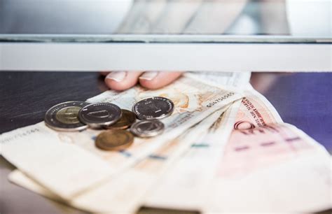 Najniža plata u FBiH u 2023. biće 596 KM uz rast od 9,85 posto ...