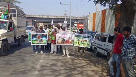 To stop the destruction of the Hansdev forest, the tribal youth went on ...