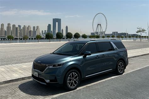 Rent a Luxury Minivan in Dubai with Elite Rent