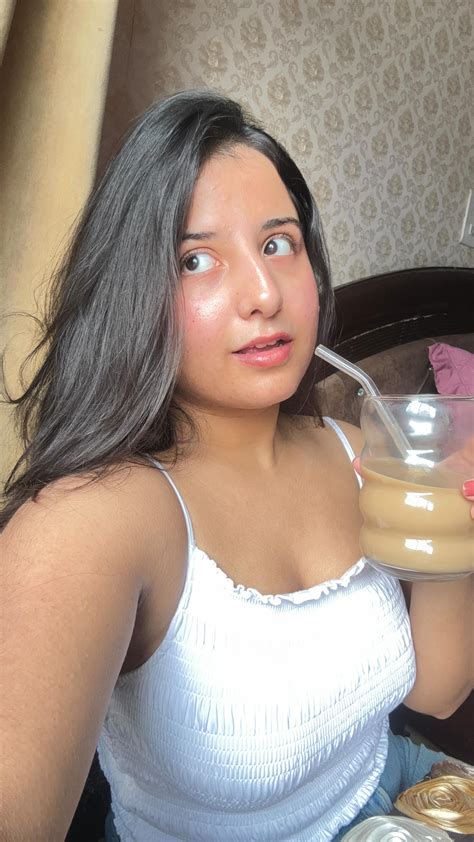 Vanshita Sehgal | Drinking iced coffee is the new GIRL THERAPY 💅 🔗 ...