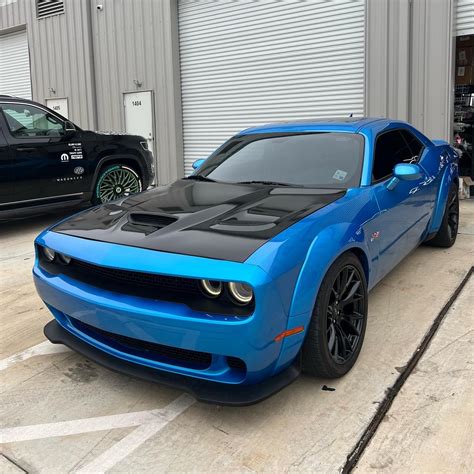 Challenger Hellcat style Hood 2008-2023 *WE DO NOT OFFER SHIPPING FOR HOODS OR BUMPERS ...