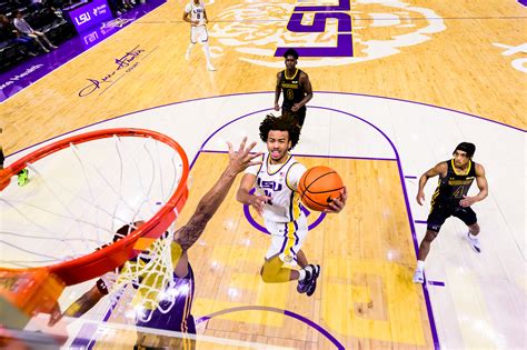 LSU Wins The ECC for Second Time, 96-63, Over DePaul; Thomas MVP – LSU