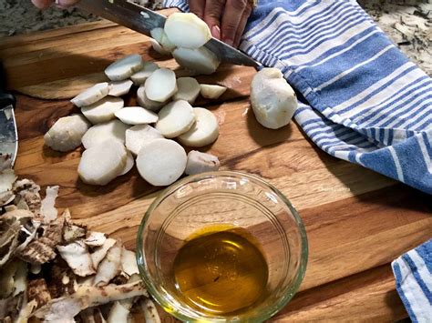 Organic Colocasia (Taro) Sliced-Raw – GreenDNA® India