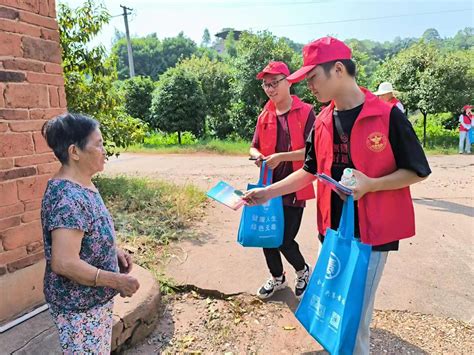 法学生送什么礼物最新素材