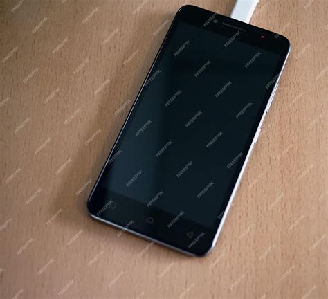 Mobile Phone On Desk 的图像结果