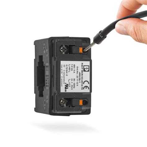 Current transformers for initial and retrofit installations | Phoenix ...