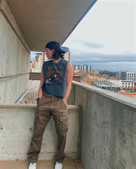 masc lesbian outfit idea #positive #lgbthistory #newyorkhat # ...