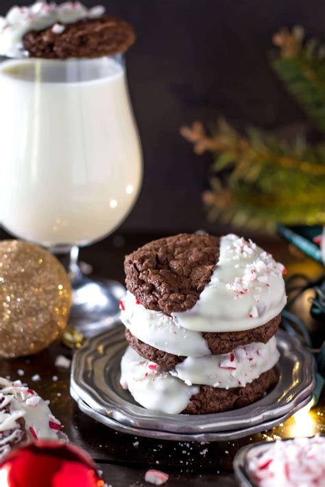 Peppermint Bark Cookies - Sugar Spun Run