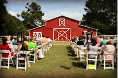 Eclectic Alabama Barn Wedding by Barn Wedding In Alabama The Barn At Tangarray Eclectic Eclectic Alabama Barn Wedding