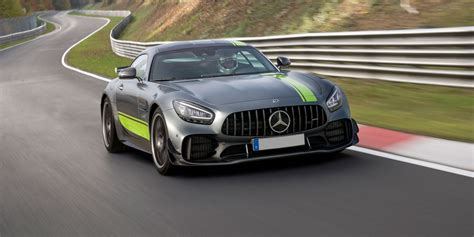 (2015-2022) Mercedes-Benz AMG GT R Review 2026 | Drive, Specs & Pricing ...