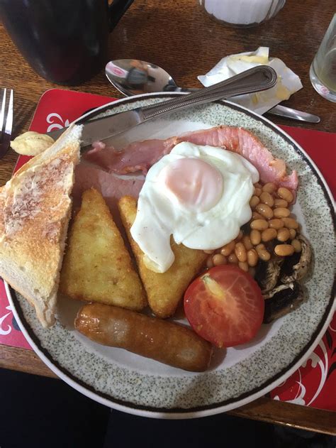 THE VYVYAN ARMS HOTEL (Camborne) - B&B Reviews, Photos, Rate Comparison ...