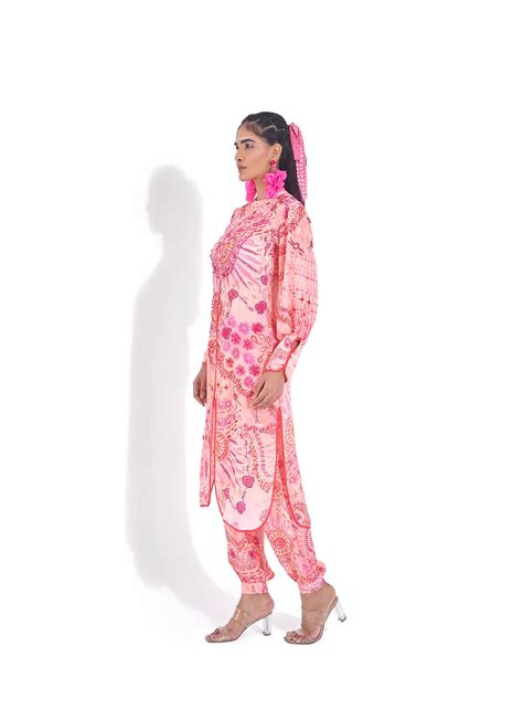 IZEL SET – Demira