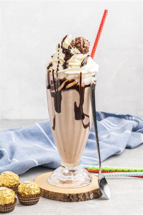 Creamy Ferrero Rocher Milkshake - Tastes of Homemade