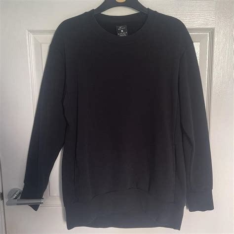 Nike Women's Black and White Sweatshirt | Depop