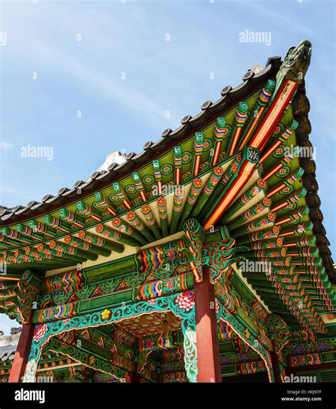 Korean traditional architecture Stock Photo - Alamy
