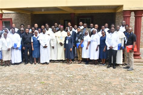 Employ solution journalism theory, Fr. Umoh task Directors of Communications – NIGERIA CATHOLIC ...