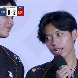 https://cdn.oneesports.id/cdn-data/sites/2/2025/04/MLBB_Dyren_RRQHoshi_MPLIDS15_2025.jpeg