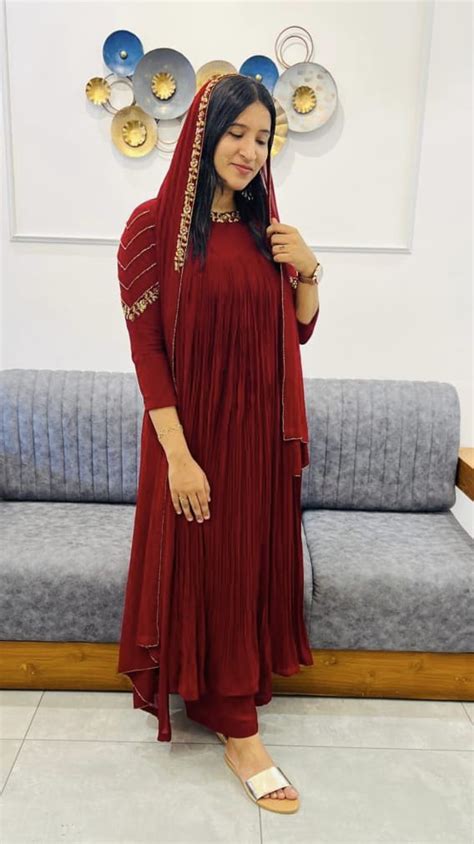 HAND WORKED PLEATED SALWAR SET - AMIS 10056 – Amis Designs