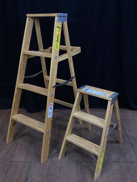 Lot - (2) Wooden Step Ladders (1) 2’ & (1) 4’