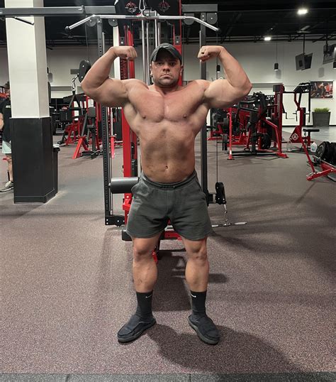 24, 5’6”. 10/16 week growth phase. 222 pounds. : r/bodybuilding