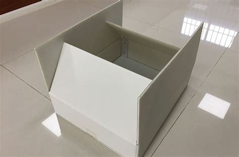 白色中空板周转箱-青岛润壕达塑料中空板生产厂家
