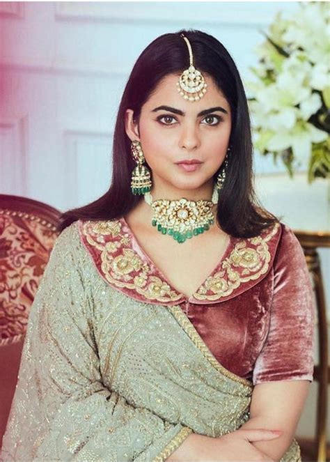 पीटर पैन ब्लाउज़ के 15 स्टाइलिश डिज़ाइन - DusBus