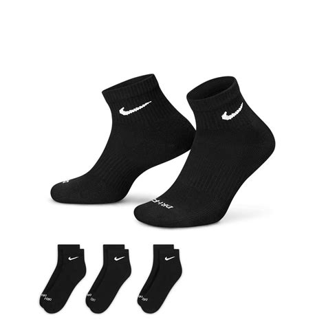 Black Walking Low. Nike.com
