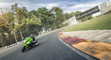 Kawasaki Ninja ZX-10R 2018 STD Bike Photos - Overdrive