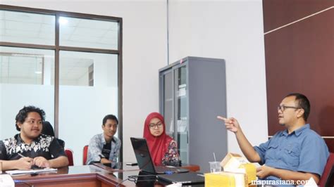Mengungkap Esensi Ilmu Guru: Fondasi Pendidikan Berkualitas