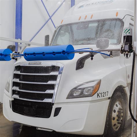 Truck Wash | Bluebird Truck Wash