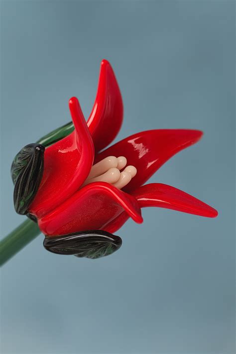 Tinsel Lily Glass Flower Stem - Red & White – Rustic Horse Glass Studio ...