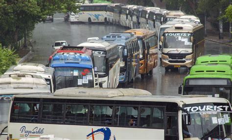 Amid coronavirus lockdown, migrant workers pay for train travel back home