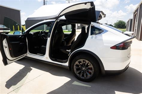 2017 Tesla Model X P100D - Find My Electric
