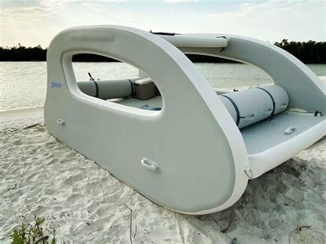 Emissions-Free Electric Leisure Boats : GoSun Elcat Solar Electric Boat