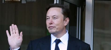 Elon Musk Nears Trillionaire Status as Net Worth Reaches $850 Billion Mark