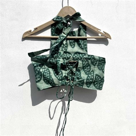 Green Leaf Handblock Criss Cross Cotton Top - KJ0516 – Kajrakh