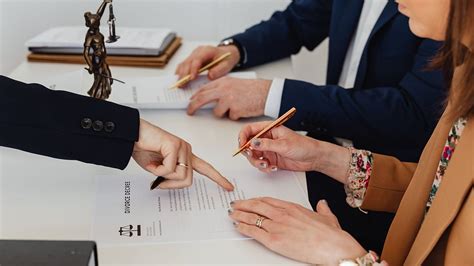 What Is Meno Divorce? Why Women In Midlife Lean Towards This Decision