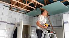 fliesen auf rigips verlegen mit rigipsplatten die decke im bad umbauen erneuern teil fliesen auf rigips verlegen mit rigipsplatten die decke im bad umbauen erneuern teil