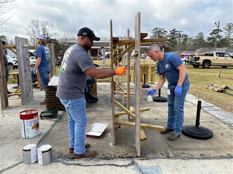 SRE employees volunteer for Cooperative Days of Service - Singing River Electric Cooperative