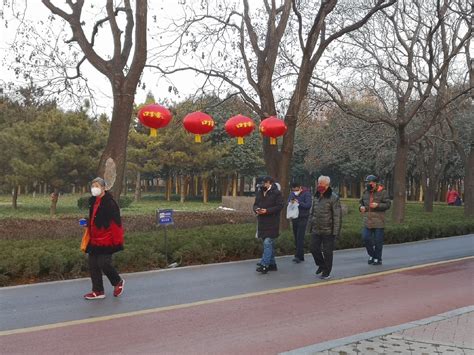 邢台123：此时的邢台达活泉公园，人流不断，并不是都在家里做“贡献”啊……