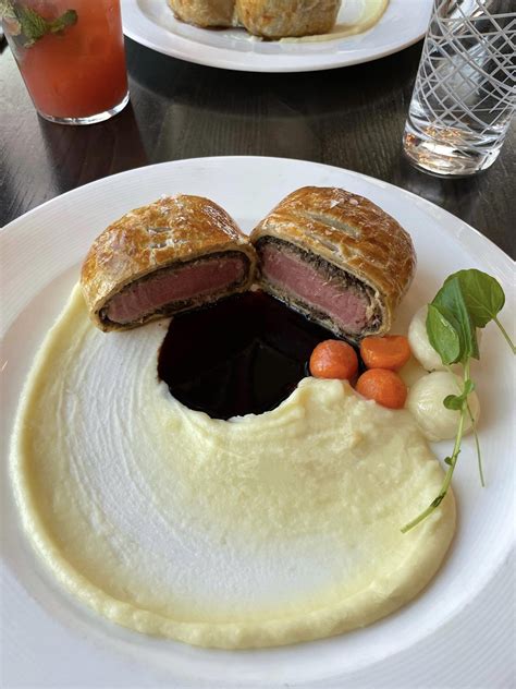 Beef Wellington at Gordon Ramsay Hell’s Kitchen (Las Vegas) | Recepten ...