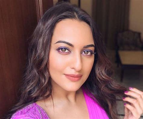 Sonakshi Sinha Instagram Video: सोनाक्षी सिन्हा के वीडियो पर शख्स ने ...